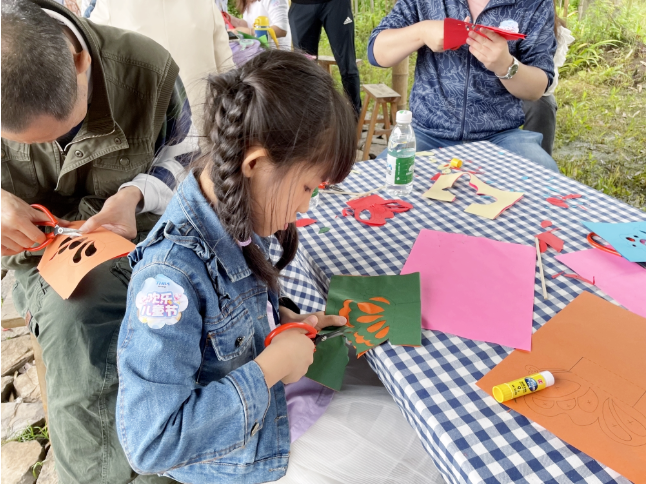 品味經(jīng)典 筑夢(mèng)童年 爭(zhēng)做新時(shí)代好少年